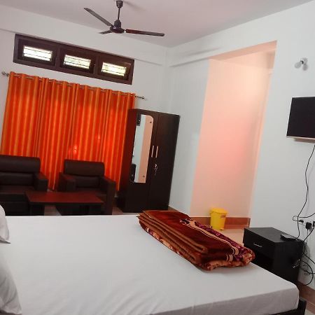 Niroda Guest House Guwahati Luaran gambar
