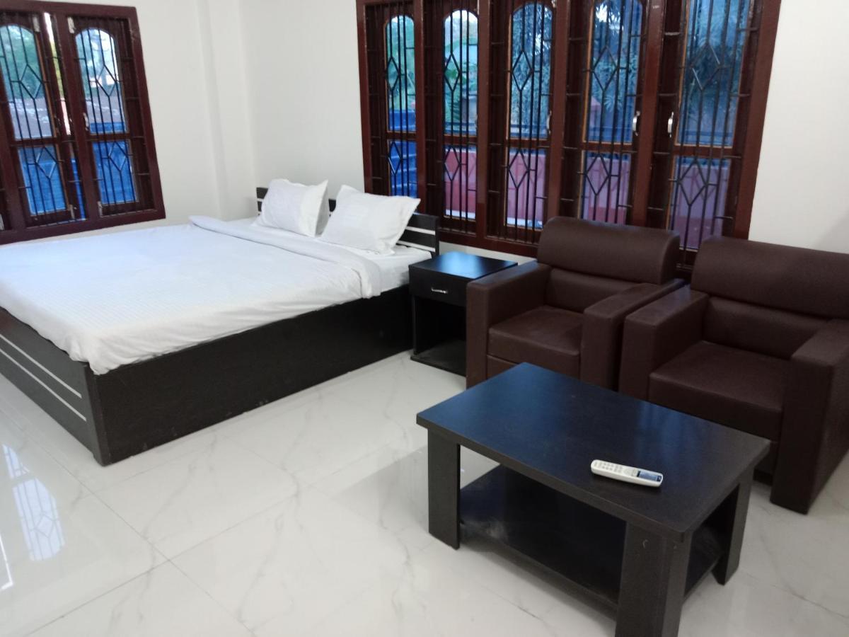Niroda Guest House Guwahati Luaran gambar